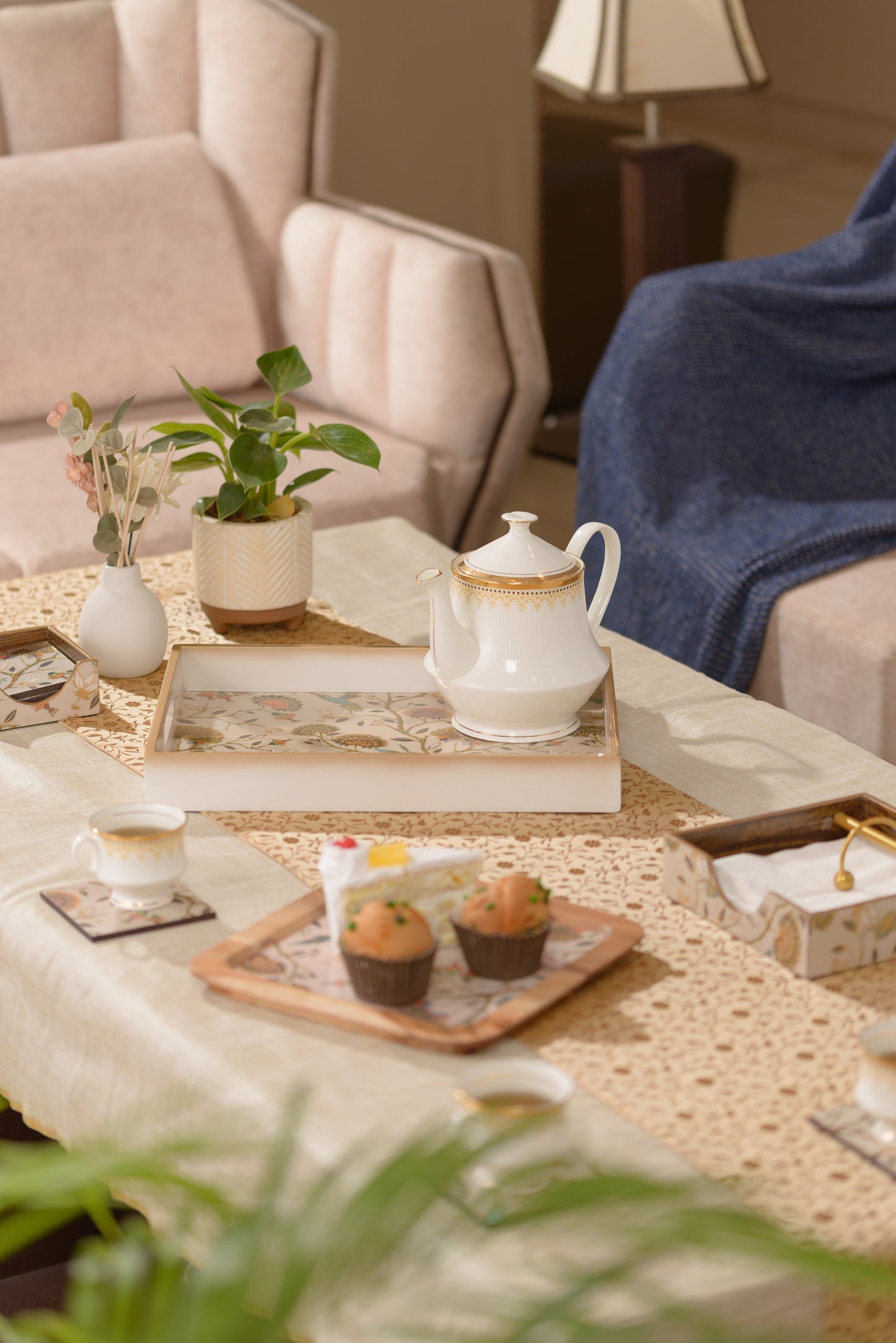 Gardenia - Painted Rectangle tray - Set of 3