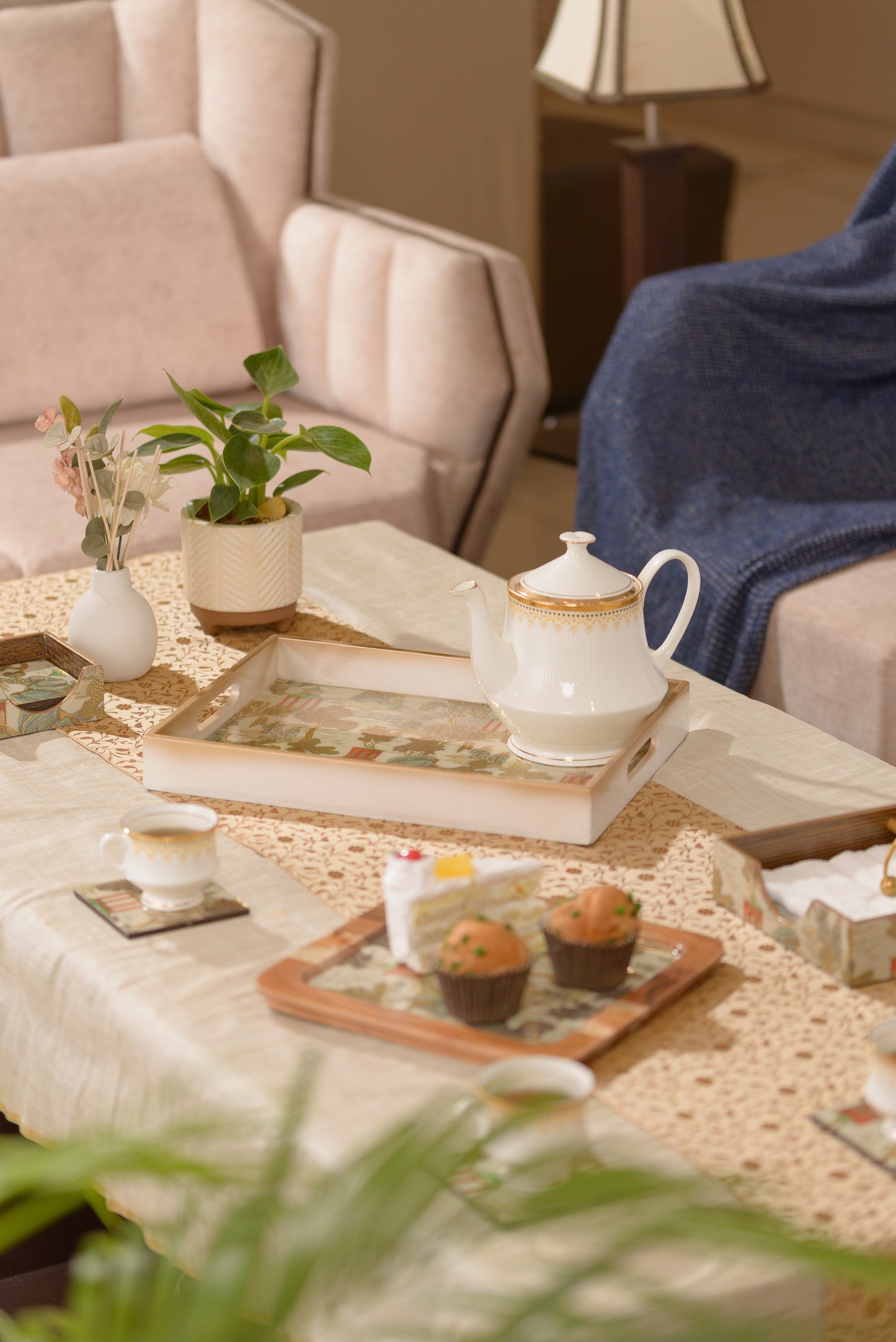 Chinoiserie - Painted Rectangle tray - Set of 3