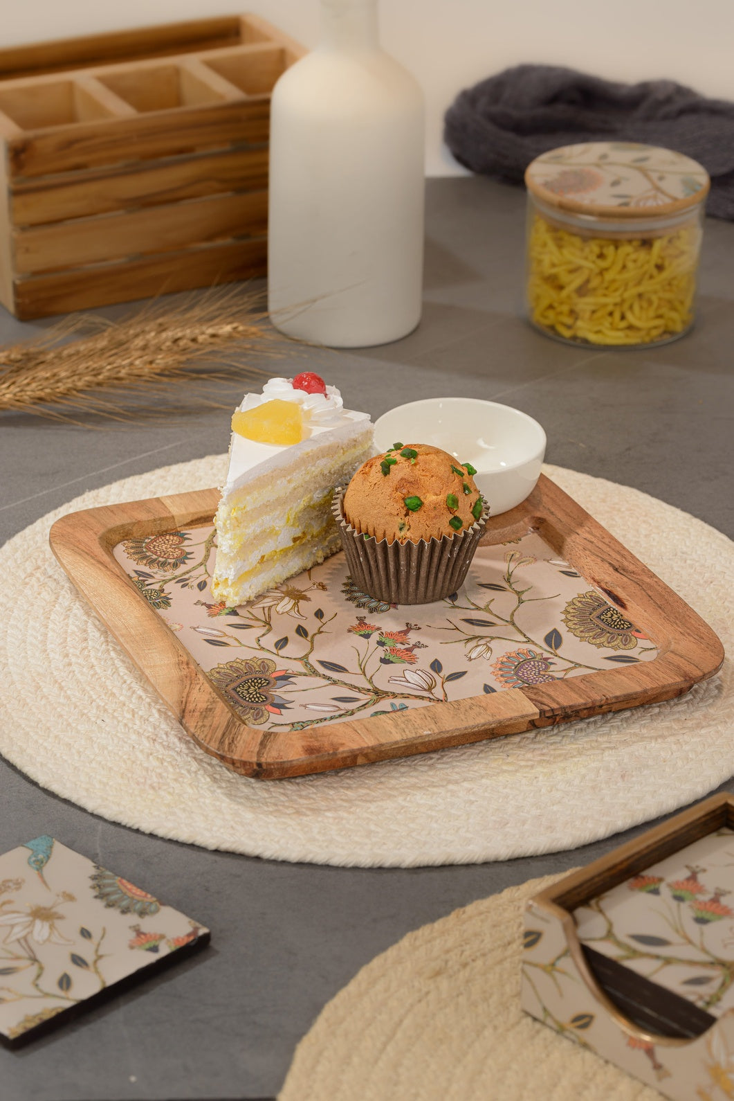 Gardenia - Chip & dip wooden platter